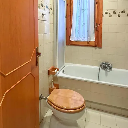 2 Bedroom Nice In Apartment Pizzoferrato